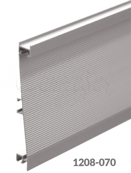 Zoclo p/iluminación LED Cerrajes L=4000mm H=100mm Aluminio Anodizado mate c/difusor y sello