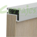 Perfil jaladera 19x25mm puerta corrediza Cerrajes H=2,4 m Natural mate Inst. por ranurado para 16mm